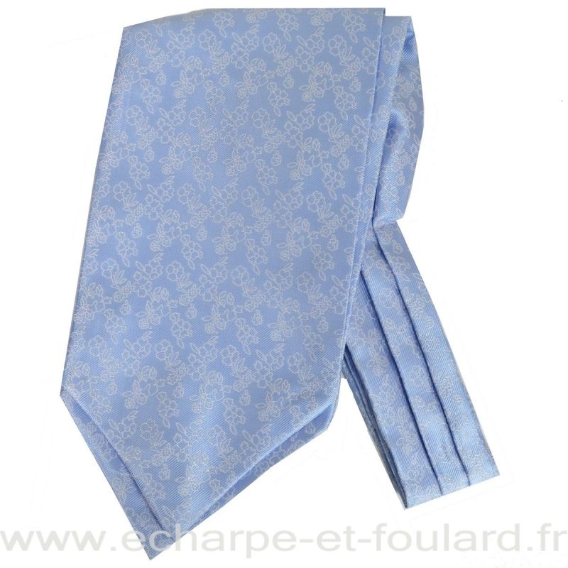 Foulard ascot à petites fleurs bleu ciel