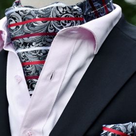 Foulard ascot et pochette gris et rouge