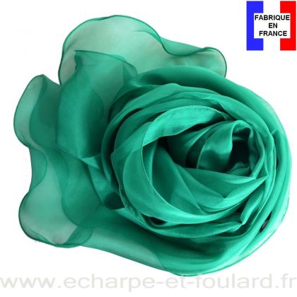 Foulard soie vert bords ondulés fabriqué en France