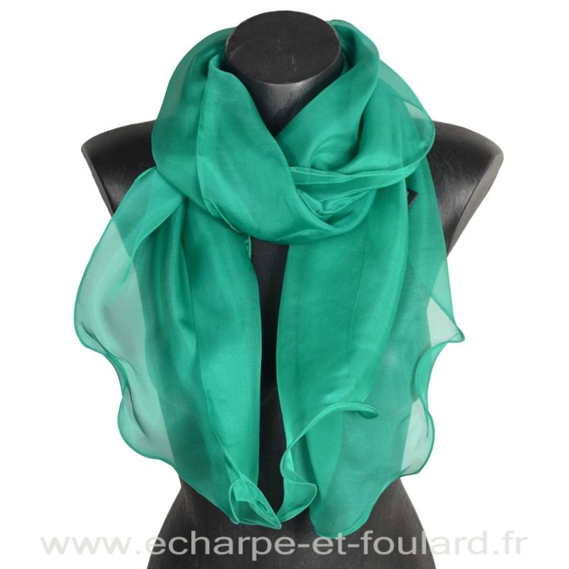 Foulard soie vert bords ondulés fabriqué en France