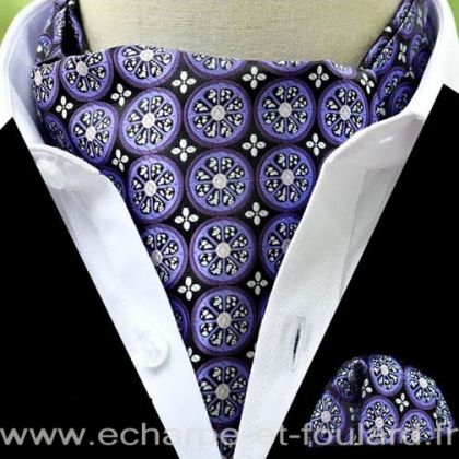 Foulard ascot et pochette à rosaces violet