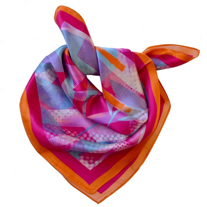 Carré soie 65cm feuilles fond rose