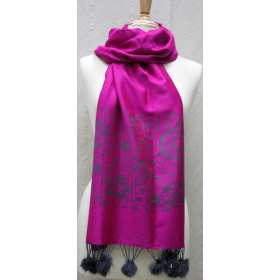 Echarpe pashmina rose avec pompons en lapin 